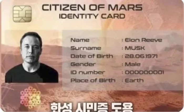 Wanita ini ditipu 'Elon Musk' menggunakan kartu identitas Mars?